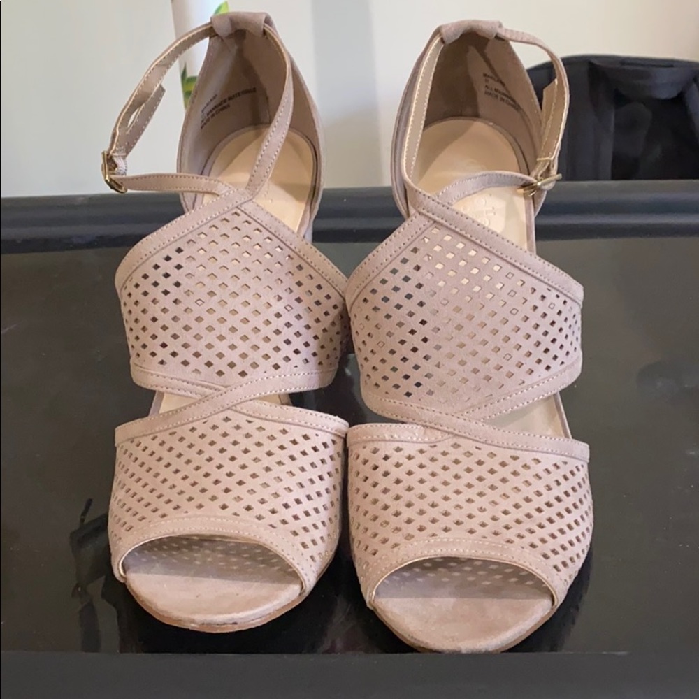 Charlotte Russe tan heels *brand new*